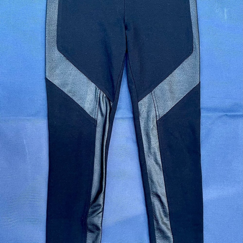 BCBGMAXAZRIA - Faux Leather Panel Leggings - Size XS